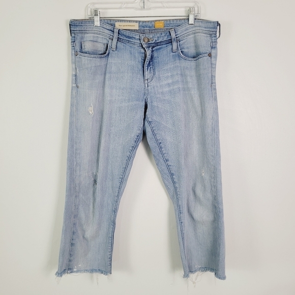 Anthropologie Pilcro and‎ the Letterpress Fit Hyphen Light Wash Raw Hem Cropped - Picture 1 of 9